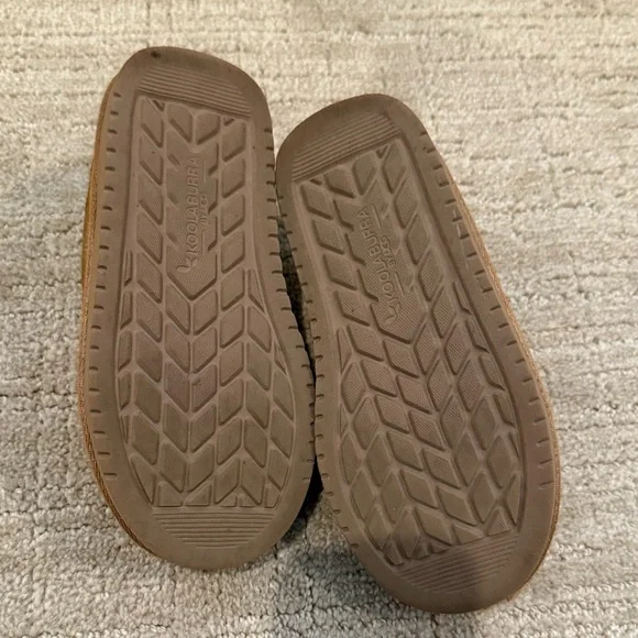 Koolaburra Tan Kids Burree shoes size 12 toddler **see pictures** - Picture 7 of 7
